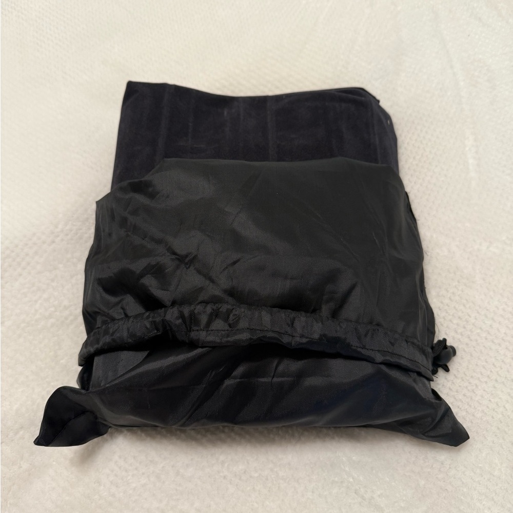 NWOT SUV Universal Air Matress w/ Air Pump. - Picture 7 of 8